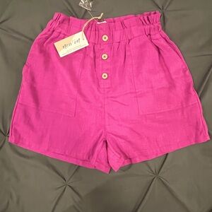Women’s fuchsia colored linen shorts NWT